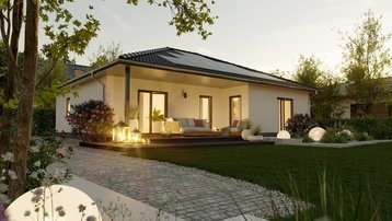 Moderner Bungalow mit Walmdach, Terrasse, Gartenbeleuchtung und gepflegter Außenanlage bei Abendlicht Moderner Bungalow mit Walmdach, Terrasse, Gartenbeleuchtung und gepflegter Außenanlage bei Abendlicht