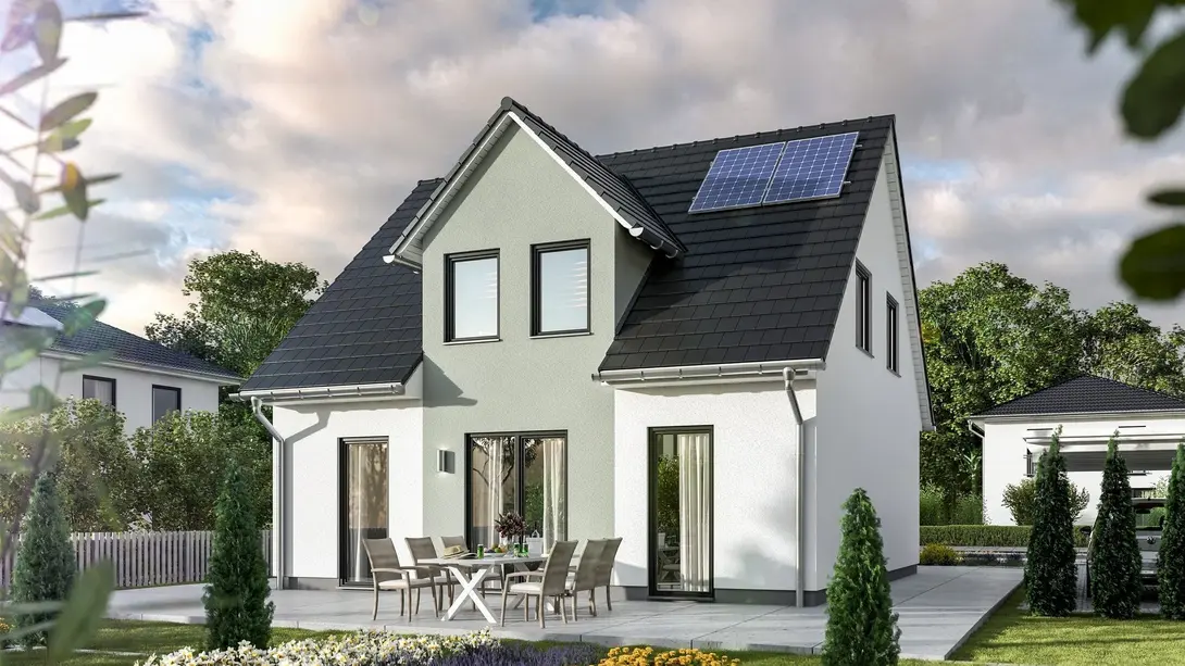 Modernes Einfamilienhaus mit Photovoltaik und Garten Modernes Einfamilienhaus mit Satteldach, Photovoltaikanlage, Terrasse und gepflegtem Garten