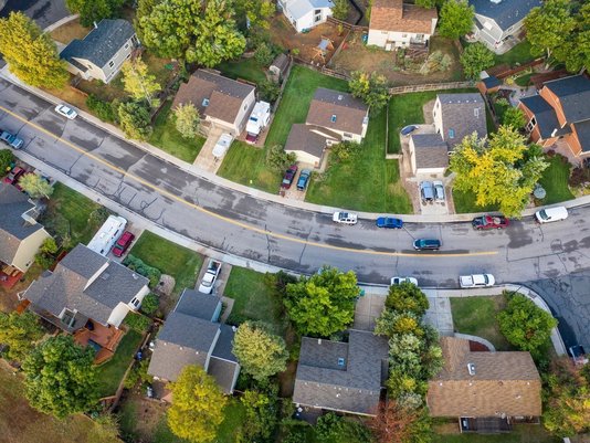 Wohngebiete und Baugrundstücke in Steinfurt Luftaufnahme eines Wohngebiets mit Einfamilienhäusern und Gärten – Baugrundstücke und Wohnlagen in Steinfurt.
