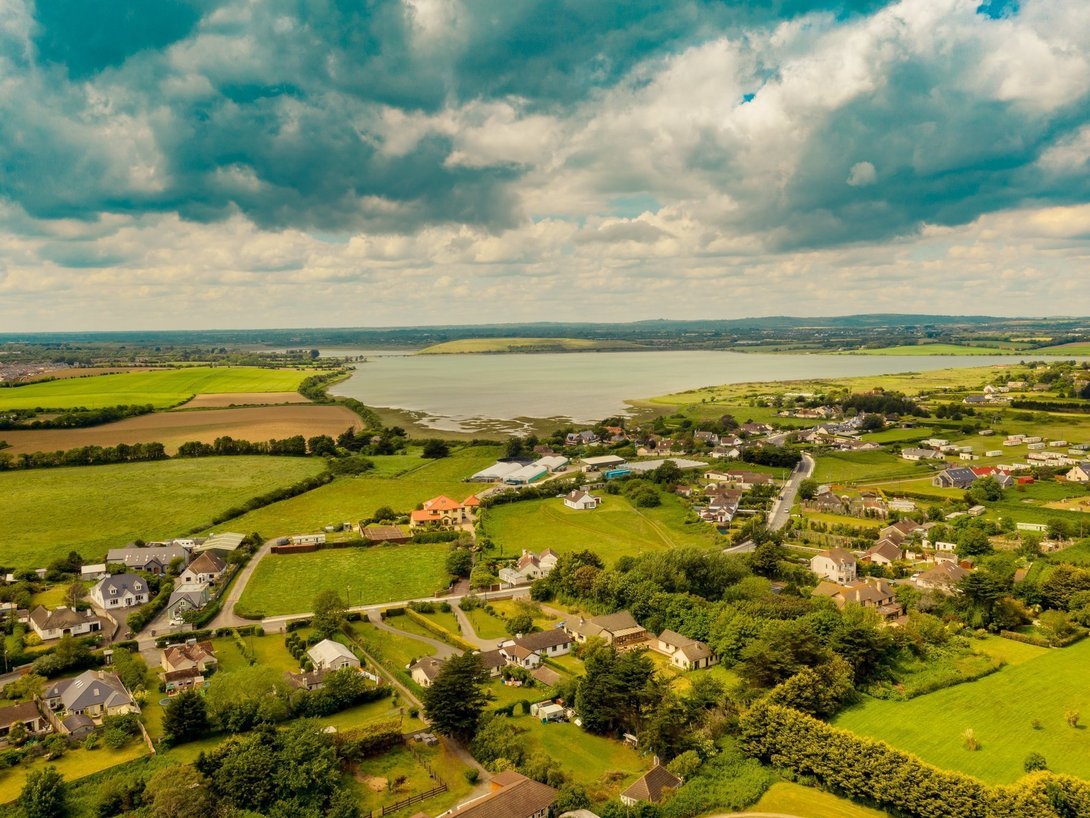 Naturnah wohnen im Baugebiet Vennweg Süd Luftaufnahme einer grünen Wohn- und Landschaftsumgebung als Symbolbild für naturnahes Wohnen im Baugebiet Vennweg Süd in Emsdetten
