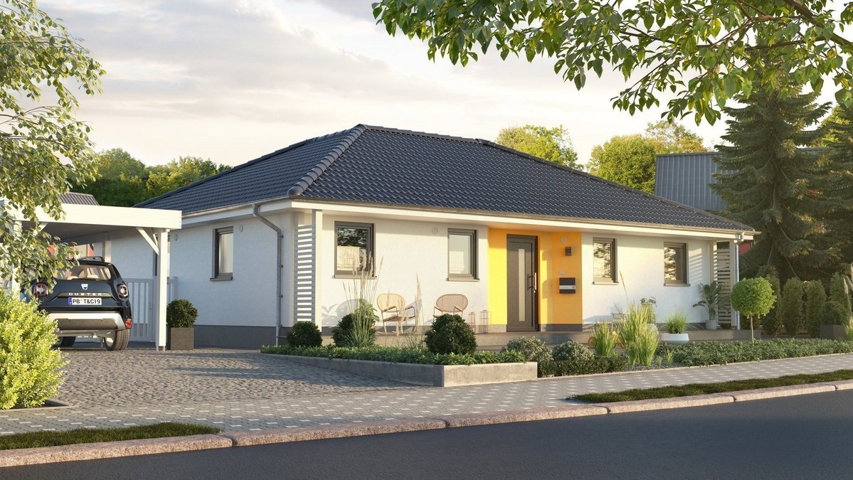 Moderner Massivhaus-Bungalow mit Walmdach, gepflasterter Einfahrt und gepflegtem Garten vor ruhiger Wohnstraße