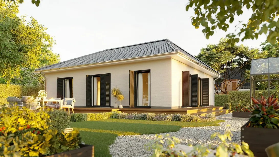 Moderner Bungalow mit Walmdach, Terrasse und Garten – Massivhaus in ruhiger Wohnlage im Münsterland.